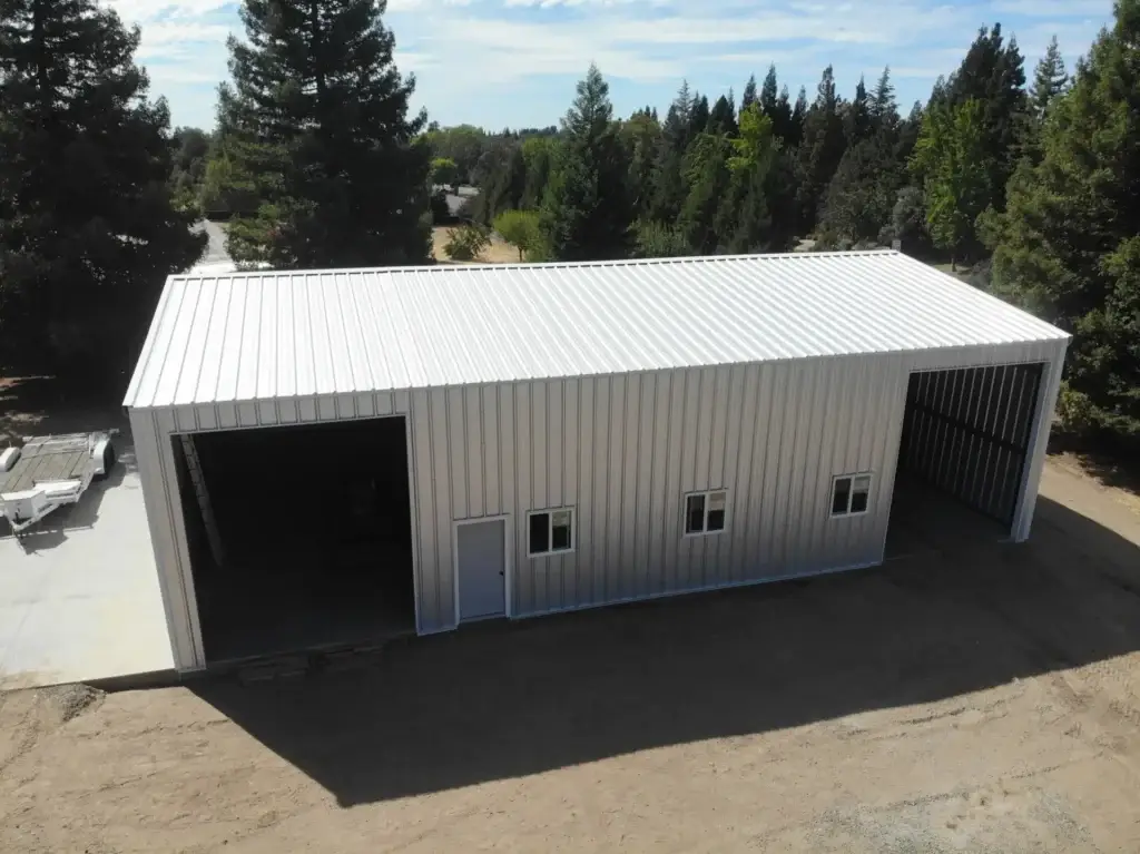 Advantages of Red Iron Steel Buildings