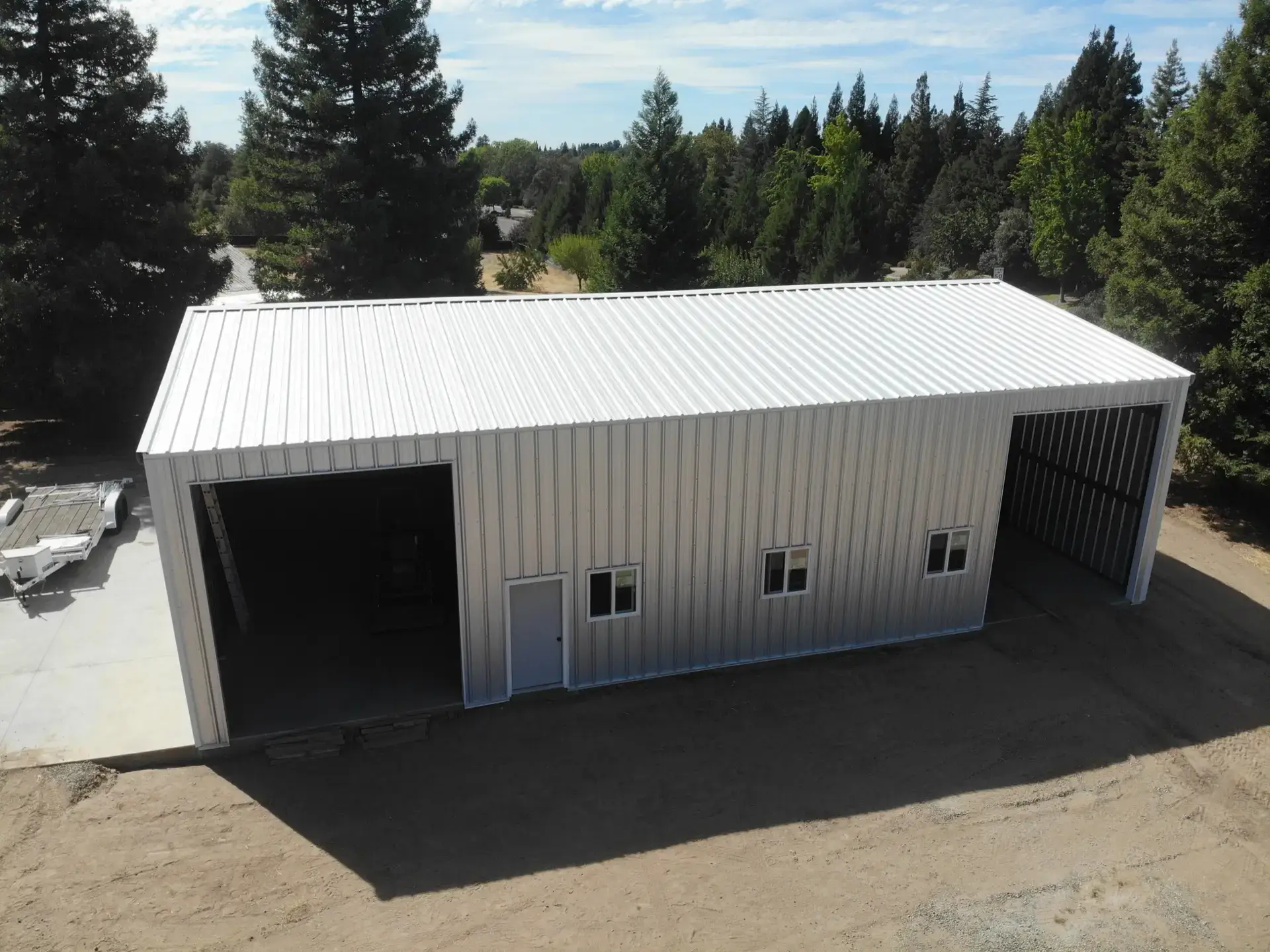 Advantages of Red Iron Steel Buildings